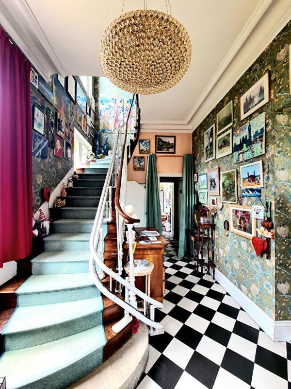 Propriété - 240 m² - 8 pièces