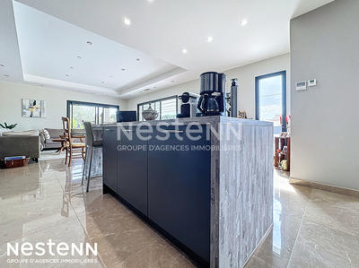 Maison - 122 m² - 5 pièces