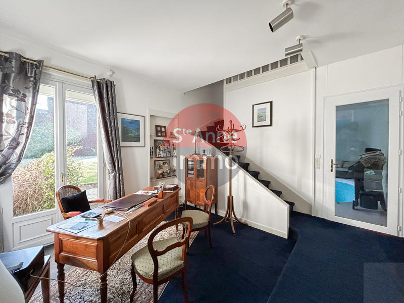 Maison - 280 m² - 9 pièces