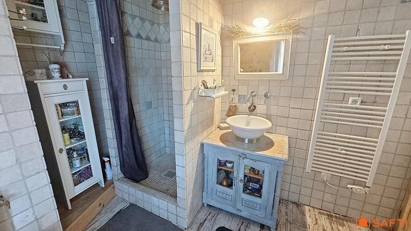 Maison - 284 m² - 9 pièces