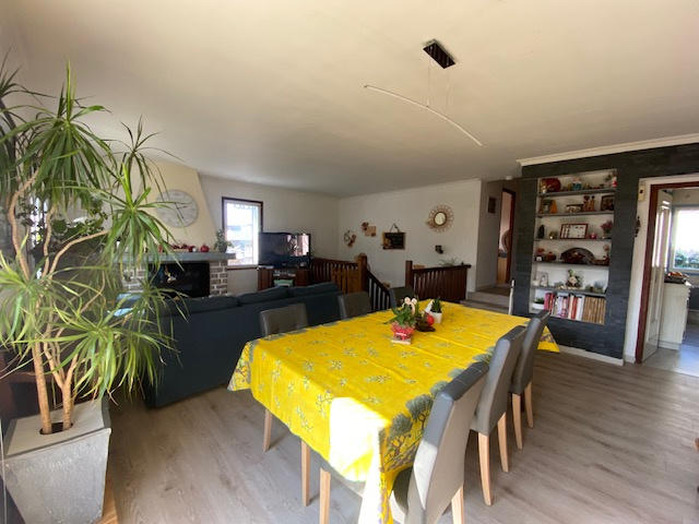 Maison - 146 m² - 8 pièces