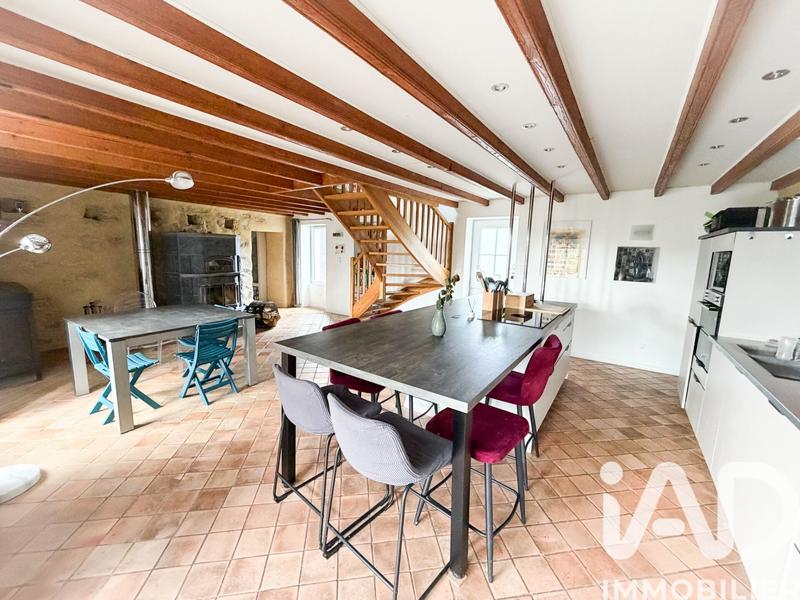 Maison - 177 m² - 7 pièces