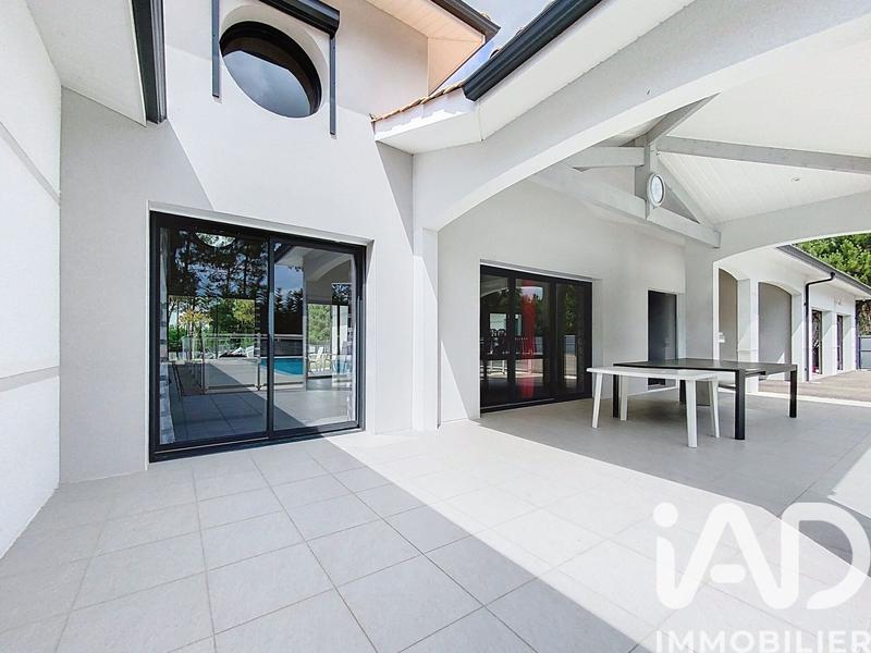 Maison de maîtres - 236 m² - 10 pièces