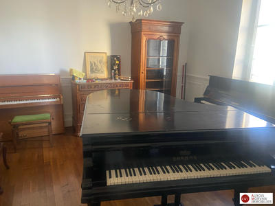 Maison - 208 m² - 12 pièces