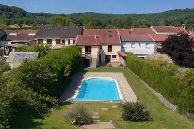 Maison - 269 m² - 9 pièces