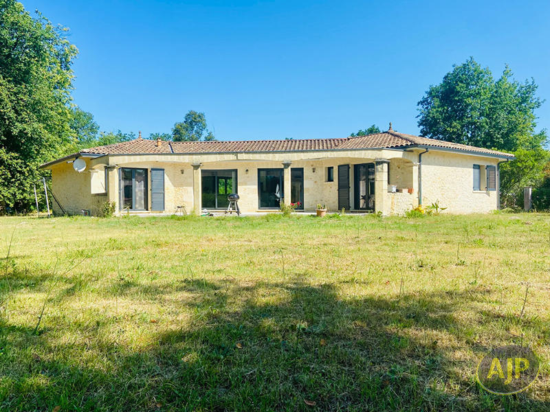 Maison - 145 m² - 5 pièces