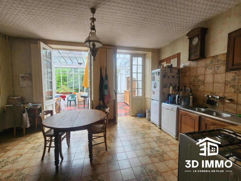 Maison - 210 m² - 6 pièces