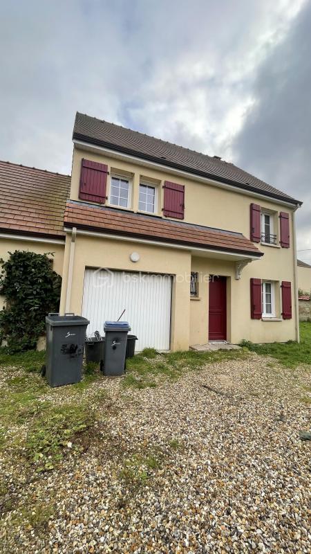Maison - 90 m² - 4 pièces