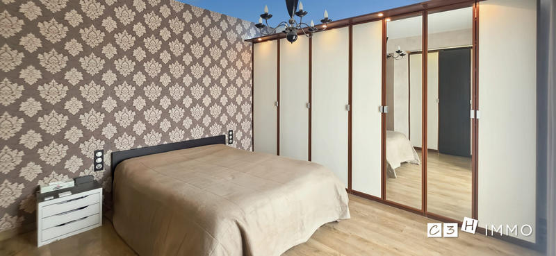 Villa - 234 m² - 7 pièces