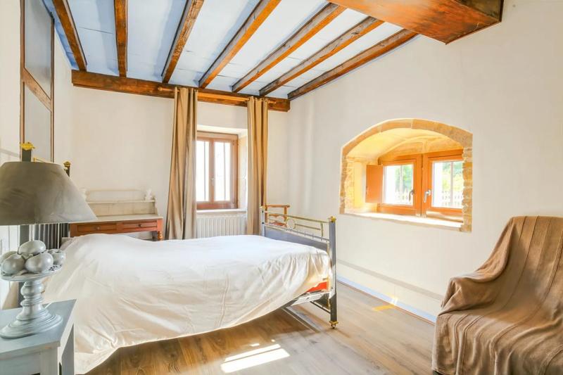 Demeure - 340 m² - 10 pièces