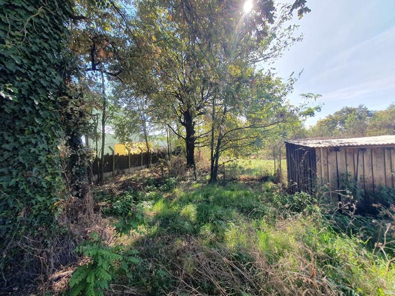 Terrain industriel - 3 323 m²