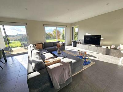 Maison - 143 m² - 6 pièces