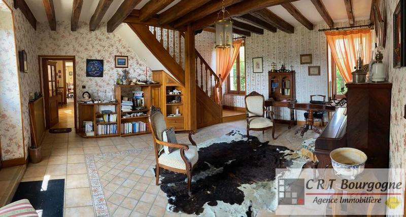 Maison ancienne - 215 m² - 7 pièces