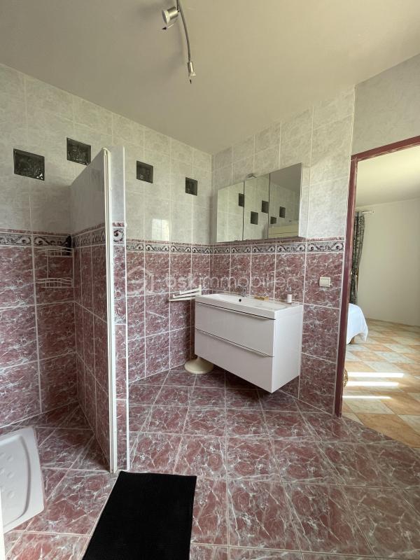 Maison traditionnelle - 270 m² - 7 pièces