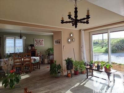 Maison - 138 m² - 8 pièces