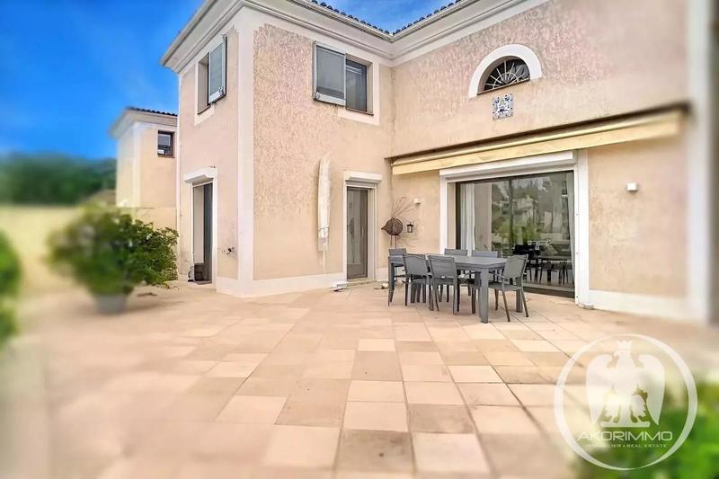 Villa - 105 m² - 5 pièces