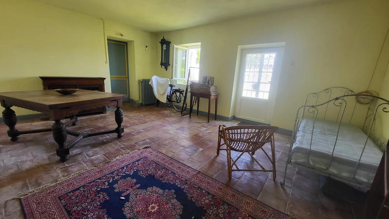 Maison - 213 m² - 8 pièces