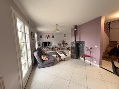 Maison - 85 m² - 4 pièces