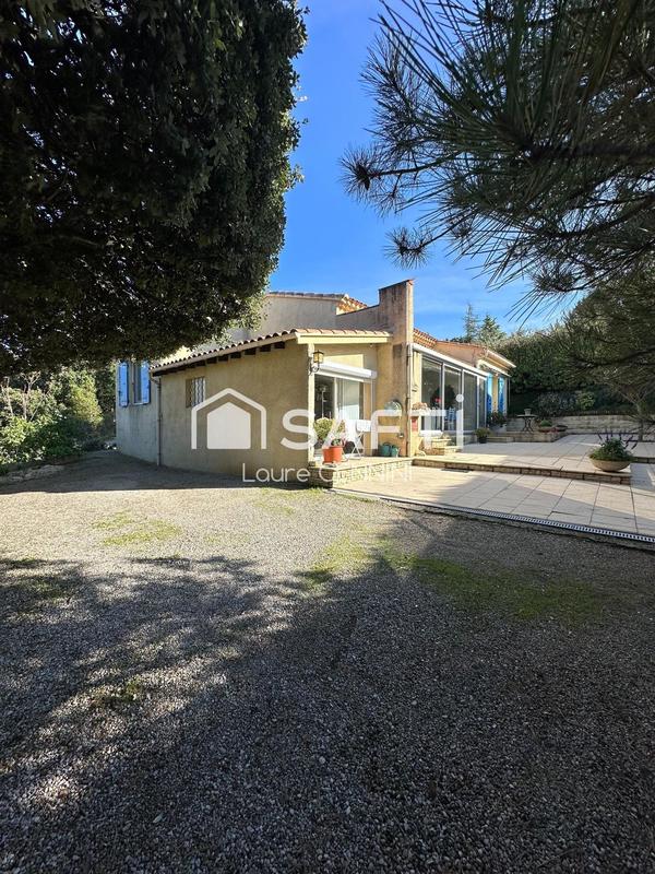 Maison - 92 m² - 5 pièces