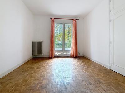 Appartement - 98 m² - 5 pièces