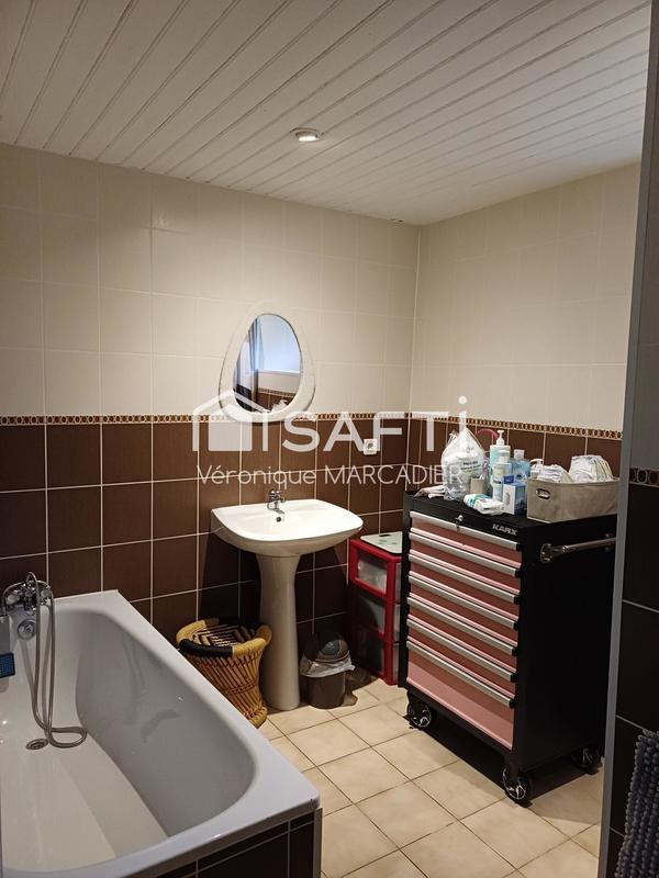 Maison - 140 m² - 5 pièces