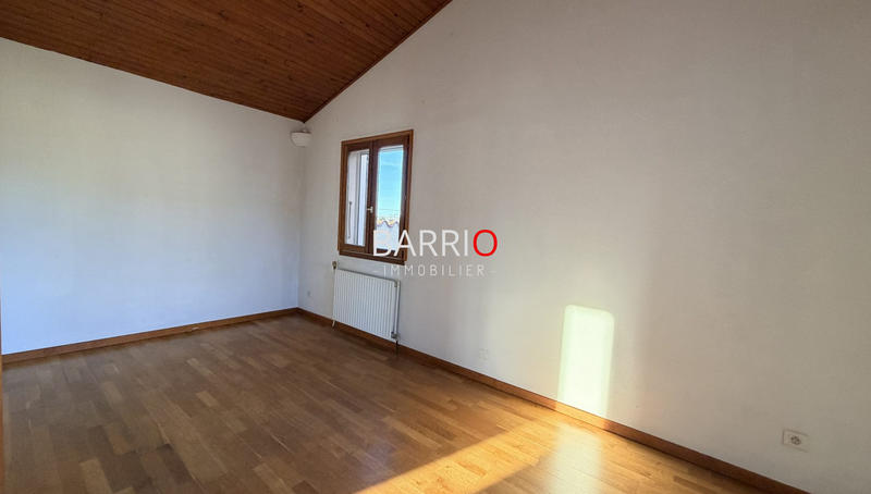 Maison traditionnelle - 155 m² - 5 pièces