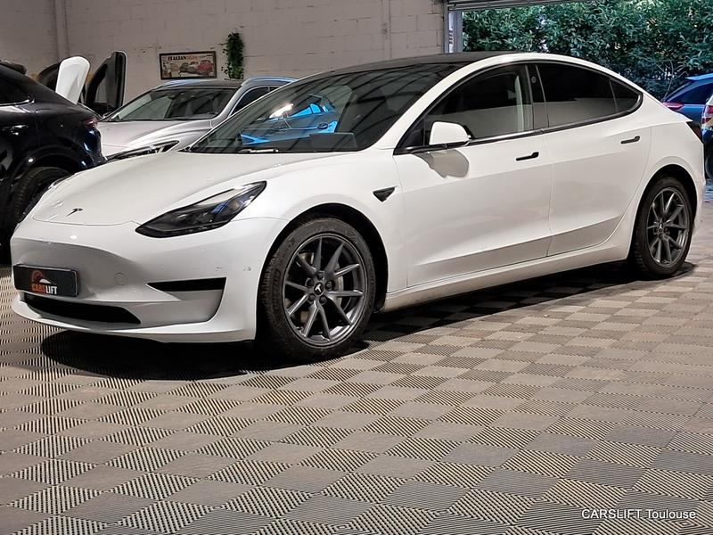 Tesla Model 3 Standard - 275 V Toit Panormaique