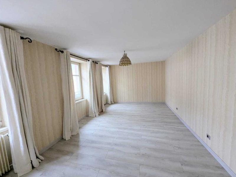 Maison - 258 m² - 6 pièces