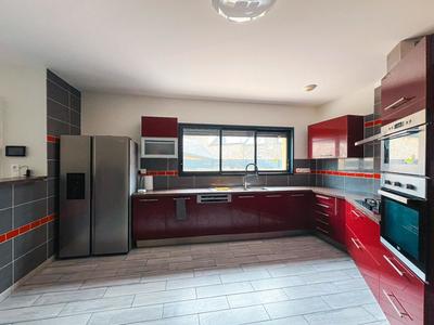 Maison - 187 m² - 6 pièces