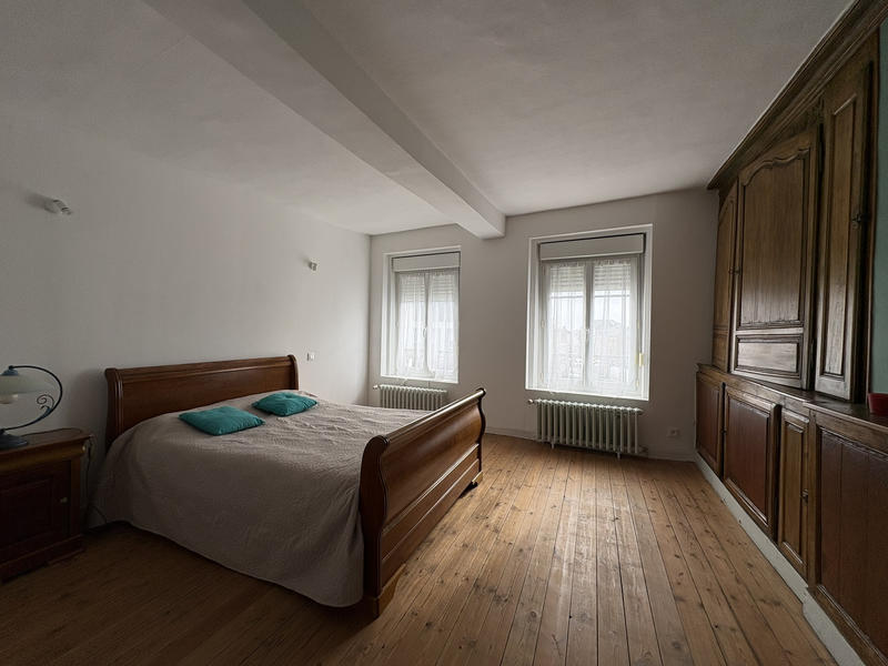 Maison - 252 m² - 10 pièces