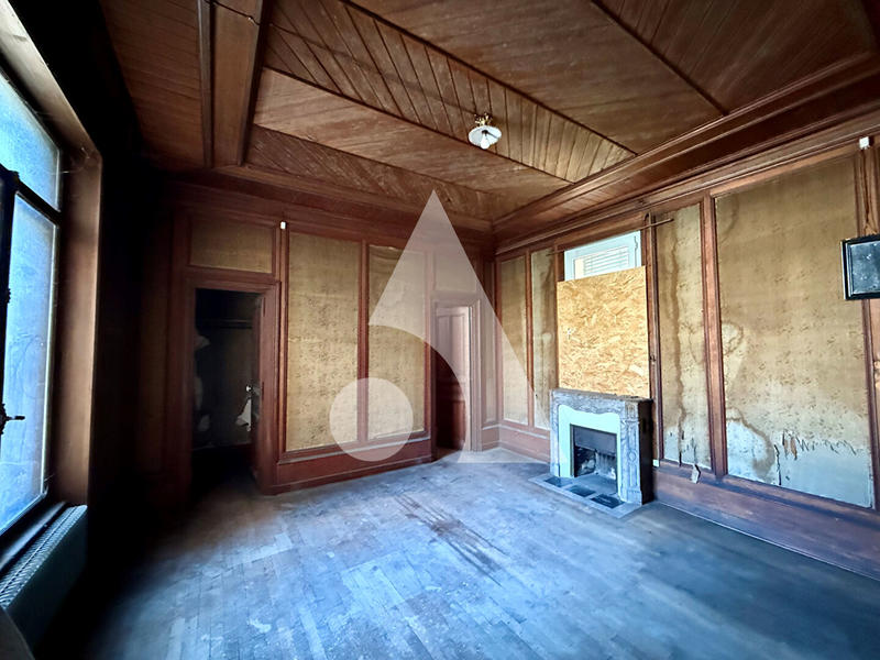 Demeure - 264 m² - 12 pièces