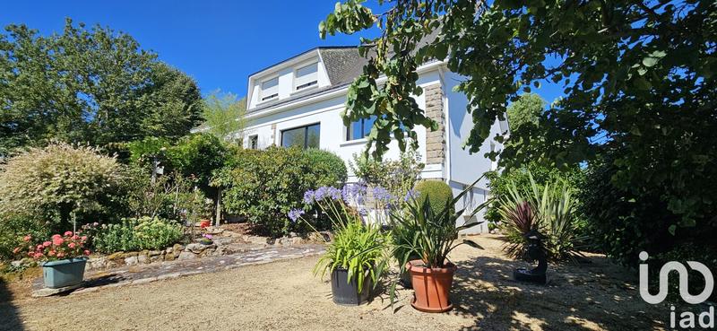 Maison - 284 m² - 9 pièces