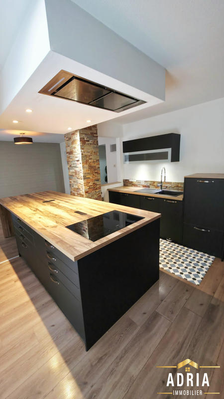 Maison - 134 m² - 5 pièces