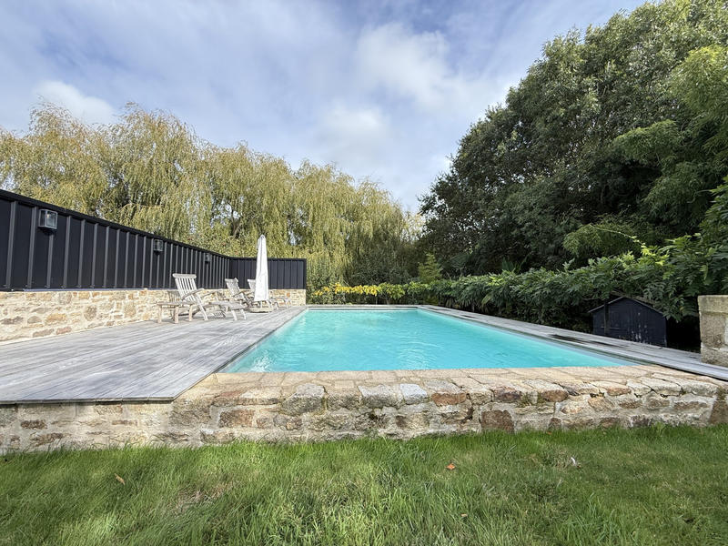 Maison - 218 m² - 7 pièces