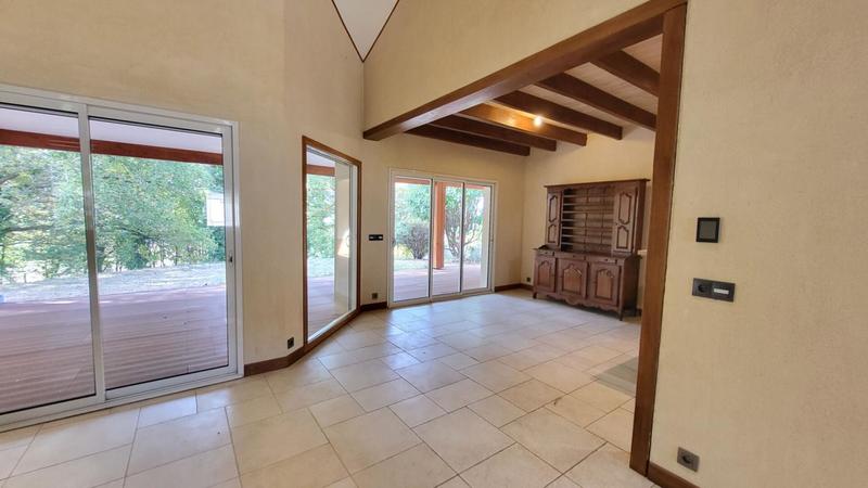 Maison - 161 m² - 8 pièces