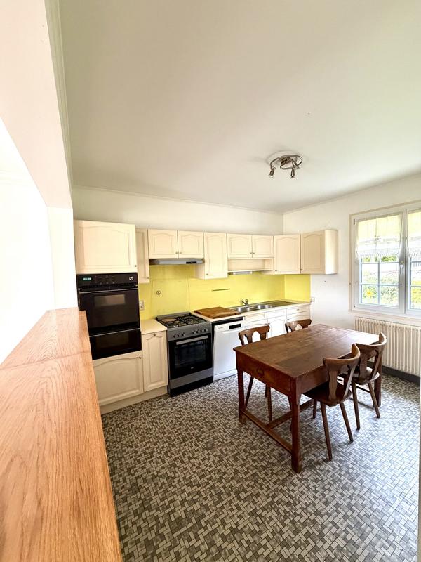 Maison traditionnelle - 155 m² - 7 pièces