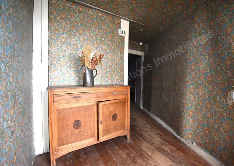 Maison - 325 m² - 9 pièces