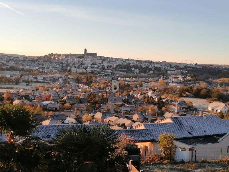 Maison - 96 m² - 5 pièces