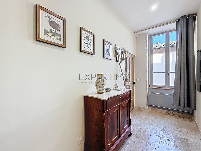 Maison - 249 m² - 7 pièces