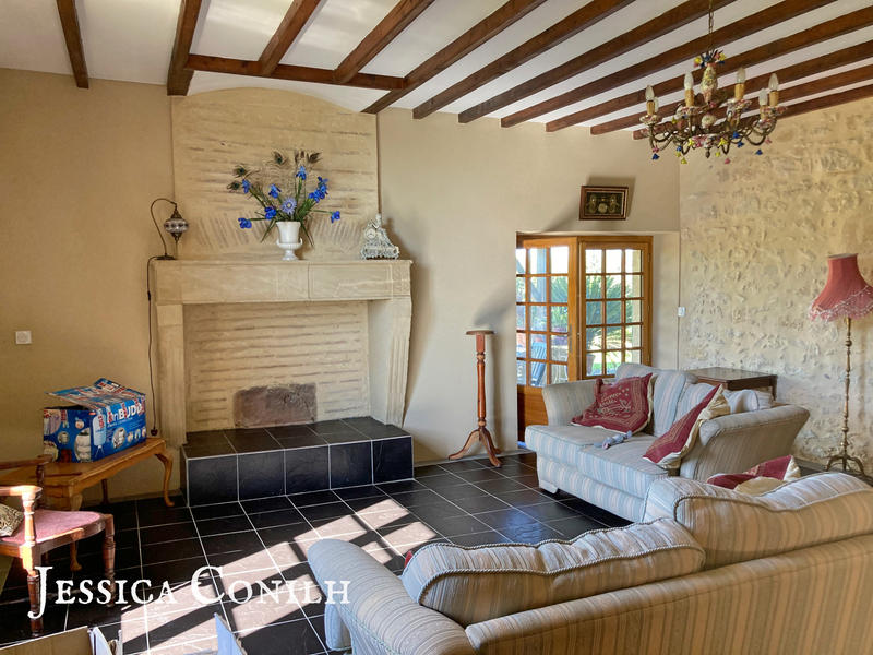 Maison - 234 m² - 7 pièces