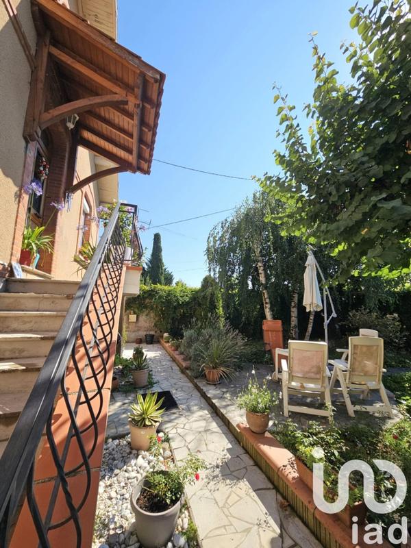 Maison - 220 m² - 8 pièces