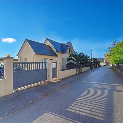 Maison - 90 m² - 5 pièces