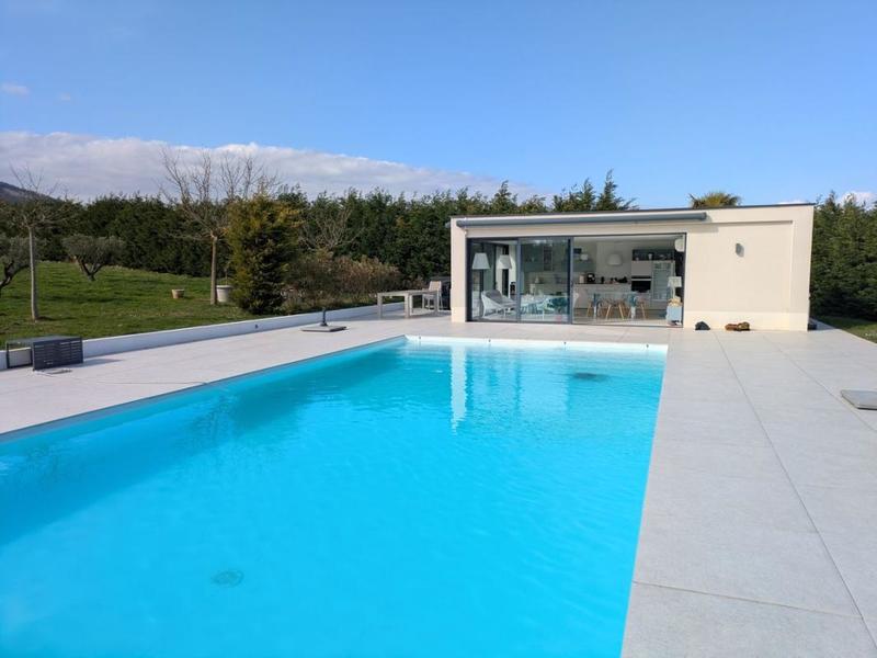 Propriété - 290 m² - 5 pièces