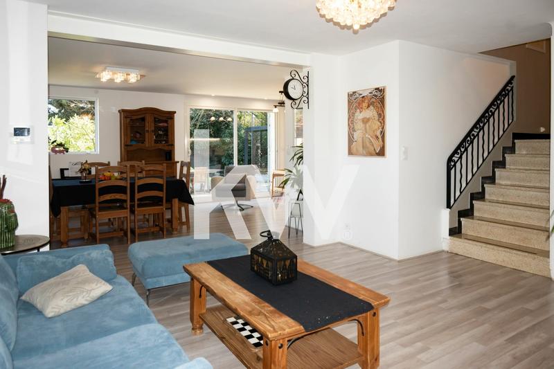 Maison - 192 m² - 7 pièces