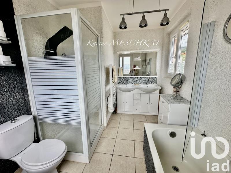 Maison - 101 m² - 6 pièces