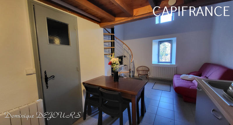 Maison - 205 m² - 11 pièces