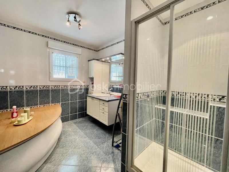 Pavillon - 133 m² - 6 pièces