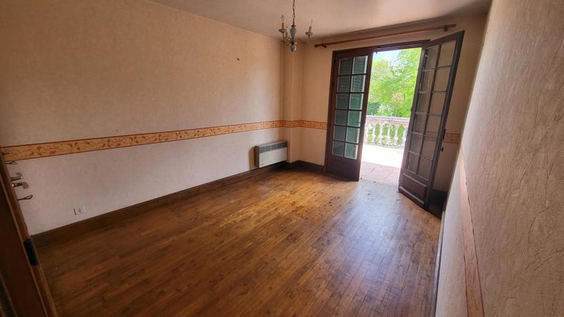 Maison - 200 m² - 8 pièces
