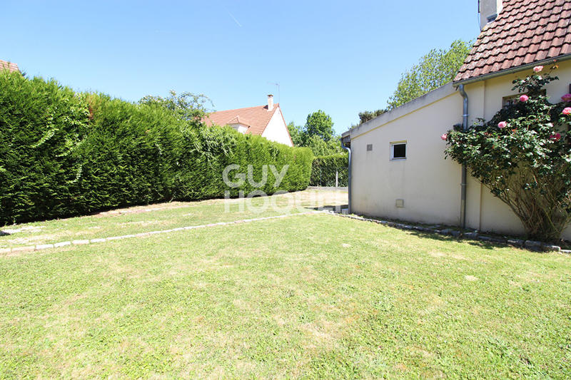 Maison - 95 m² - 5 pièces