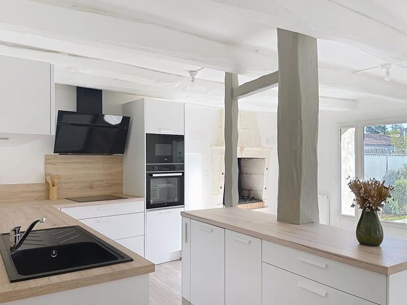 Maison - 232 m² - 8 pièces